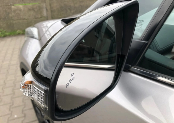 Toyota C-HR cena 75900 przebieg: 164000, rok produkcji 2018 z Mrągowo małe 704